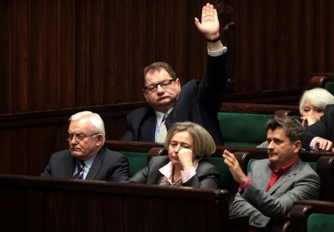 W kwestii zwi�zk�w partnerskich Ruch Palikota i SLD m�wi� jednym g�osem (fot. PAP/Tomasz Gzell)