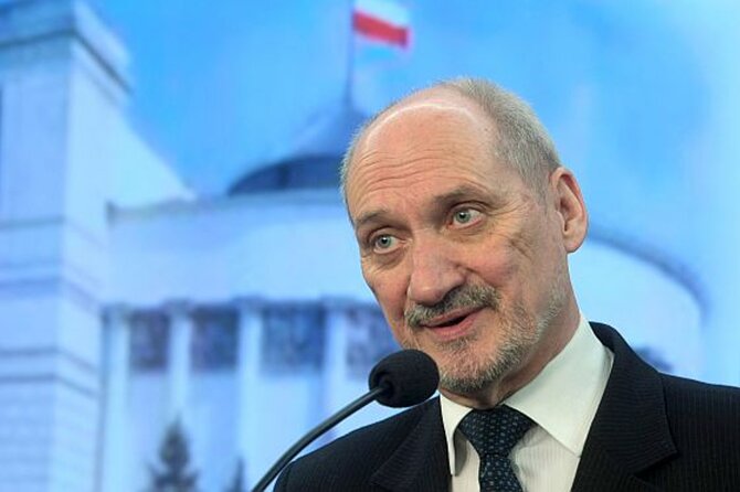 Antoni Macierewicz, fot. PAP / Leszek Szyma�ski