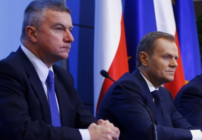 Pawe� Gra� i Donald Tusk (fot. KRZYSZTOF BURSKI / Newspix.pl)