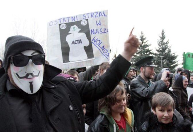Protesty na nic si� nie zda�y - Polska przyst�pi�a do umowy ACTA (fot. PAP/Piotr Polak)