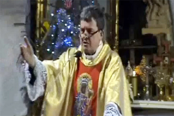 Ks. Piotr Natanek wyg�asza sprzeciw wobec ACTA (fot. YouTube)