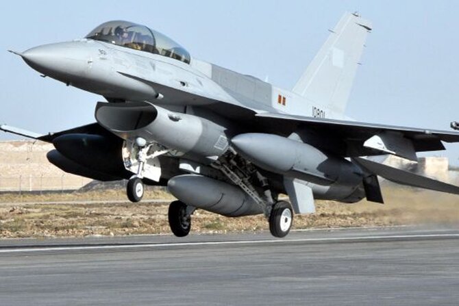 Polska chce kupi� uzbrojenie i wyposa�enie do F-16 warte 447 milion�w dolar�w (fot. EPA/PAP/PAKISTAN AIR FORCE)