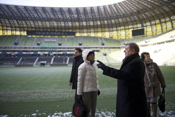 Wizytacja minister sportu na stadionie w Gda�sku (fot. PAP/Adam War�awa)