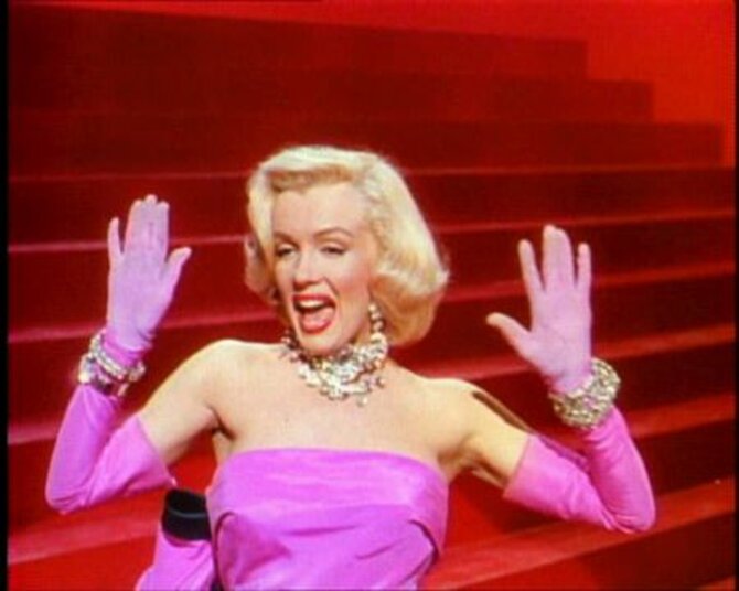 Marilyn Monroe w filmie “M�czy�ni wol� blondynki“ fot. Wikipedia
