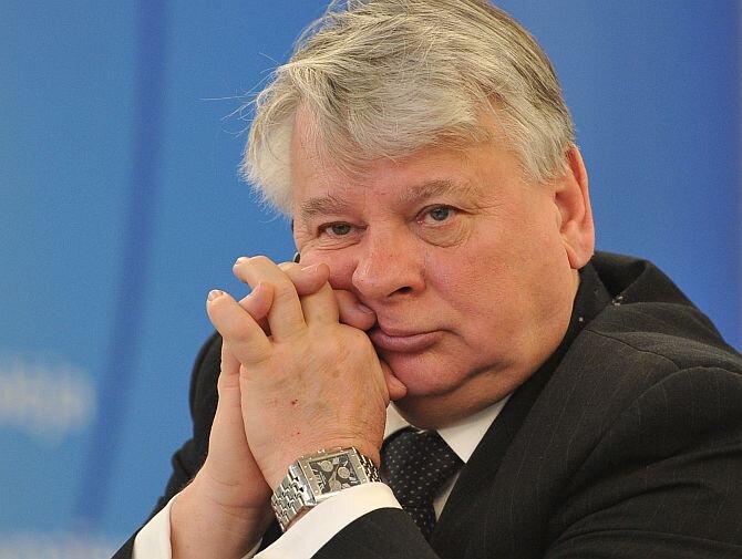 Borusewicz: jest jaka� afera z Wa��s�