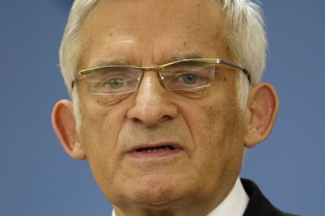 Jerzy Buzek (fot. FORUM)