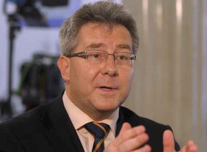 Czarnecki: Kaczy�ski za�o�y� bloga, bo jest nowoczesny