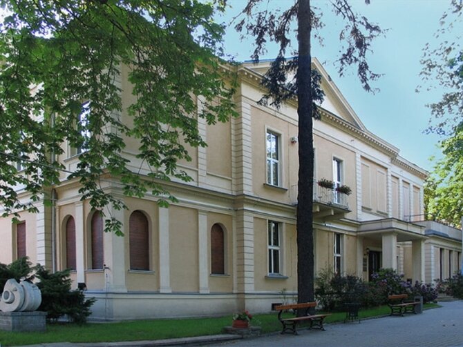 Siedziba ��dzkiej “film�wki“ (fot. HuBar/Wikipedia)