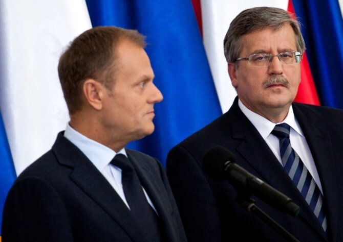 Donald Tusk i Bronis�aw Komorowski (fot. FORUM)