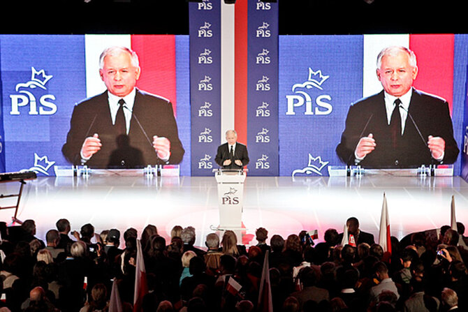 Jaros�aw Kaczy�ski podczas konwencji PiS (fot. Wojciech Artyniew/Forum)