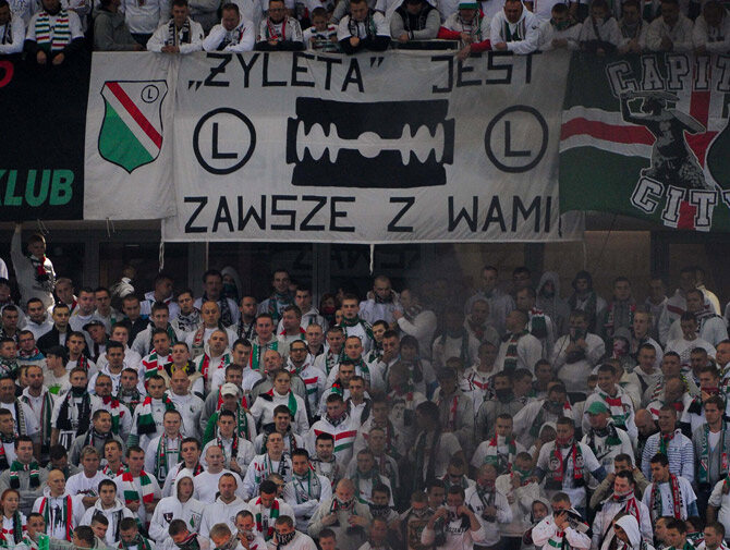 Ĺťyleta podczas meczu Legia-Polonia we wrzeĹniu 2012 r.  (fot. RAFAL OLEKSIEWICZ / PRESSFOCUS / newspix.pl)