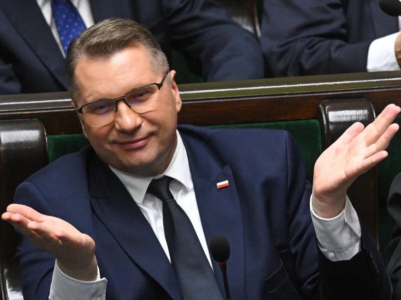 Deklaracja Czarnka ws. „OZE-sroze”. Ekspert wskazuje problem