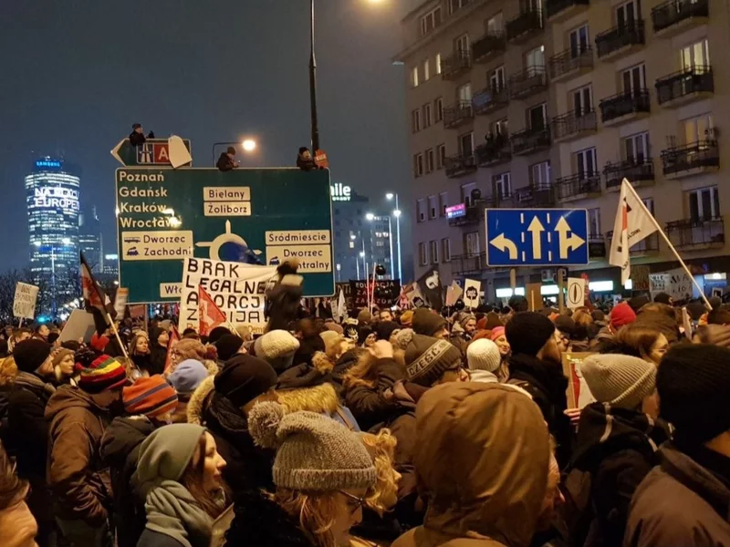 Legalne aborcje w Polsce coraz częstsze. Wzrost o 100 procent