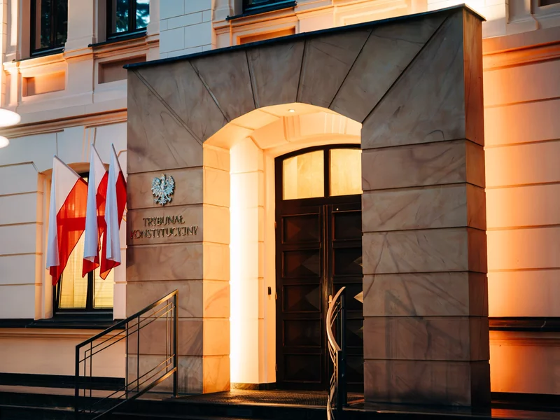 Sędzia Sławomir Patyra przerwał milczenie. Ujawnił, co się działo w środku TK