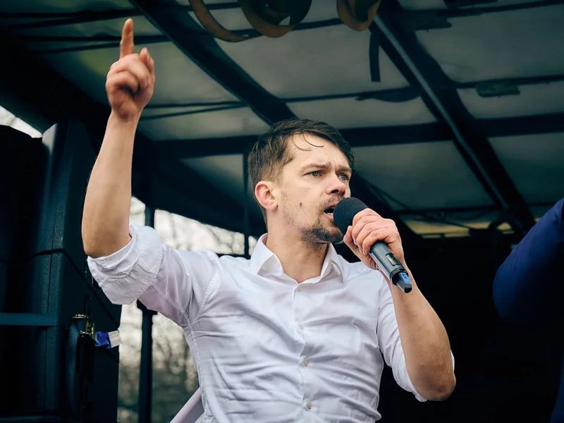 Kołodziejczak popełnił wykroczenie drogowe. „Każdemu zdarza się łamać przepisy”