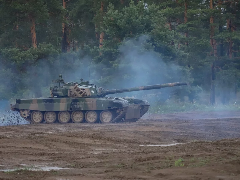 Czołgi za ciężkie na unijne drogi? KE chce tzw. wojskowego Schengen