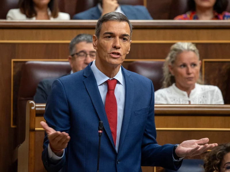 Hiszpania mówi „tak” migrantom. Nowe przepisy budzą kontrowersje