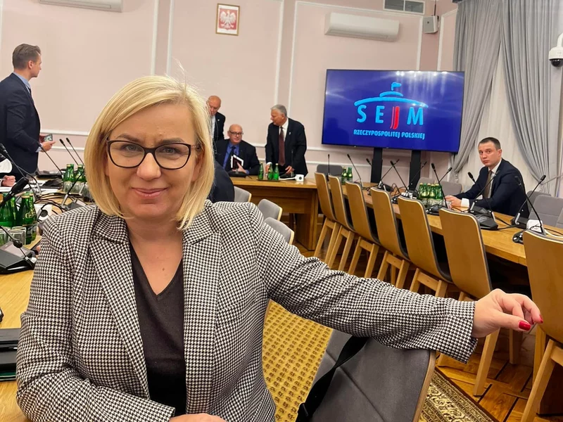 Poseł Polski 2050 domaga się sprostowania od minister Henning-Kloski. Ma czas do 27 lutego