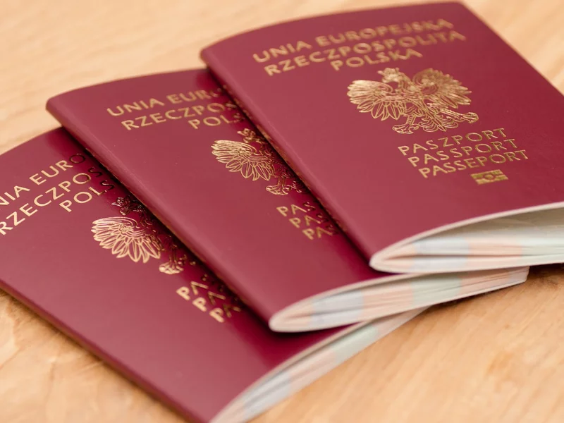 Ukraińcy handlowali fałszywymi dokumentami z Polski. Stawką 