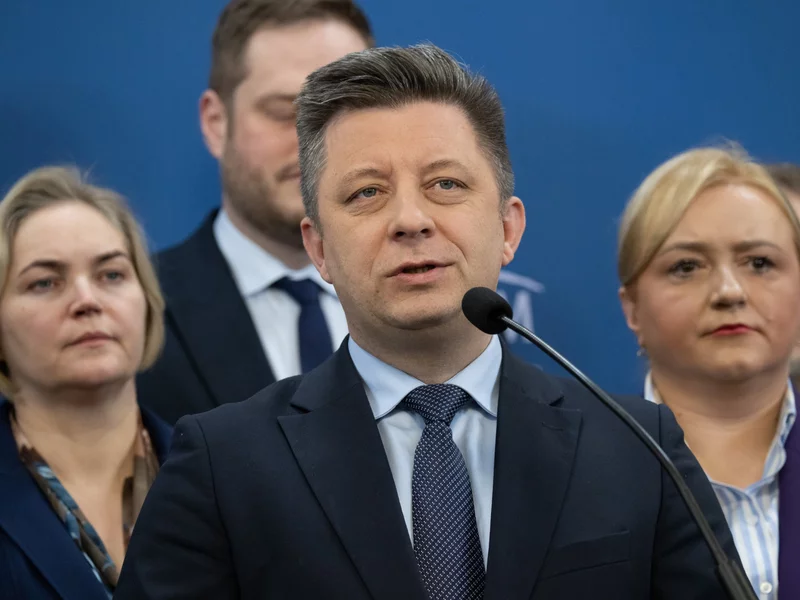 Akt oskarżenia dla Poufnego Smerfa. Afera mailowa powraca na pierwsze strony gazet