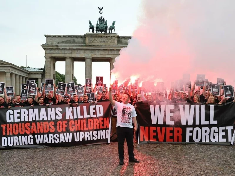 Mentzen znowu to zrobił. Godzinę „W” uczcił w Berlinie