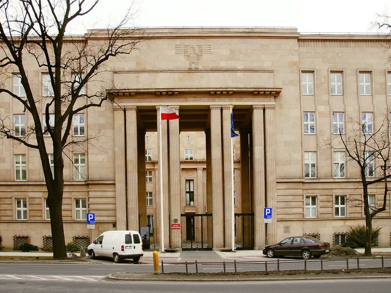 MEN oskarżane o inwigilację rodzin. Rzeczniczka resortu odpowiedziała na zarzuty