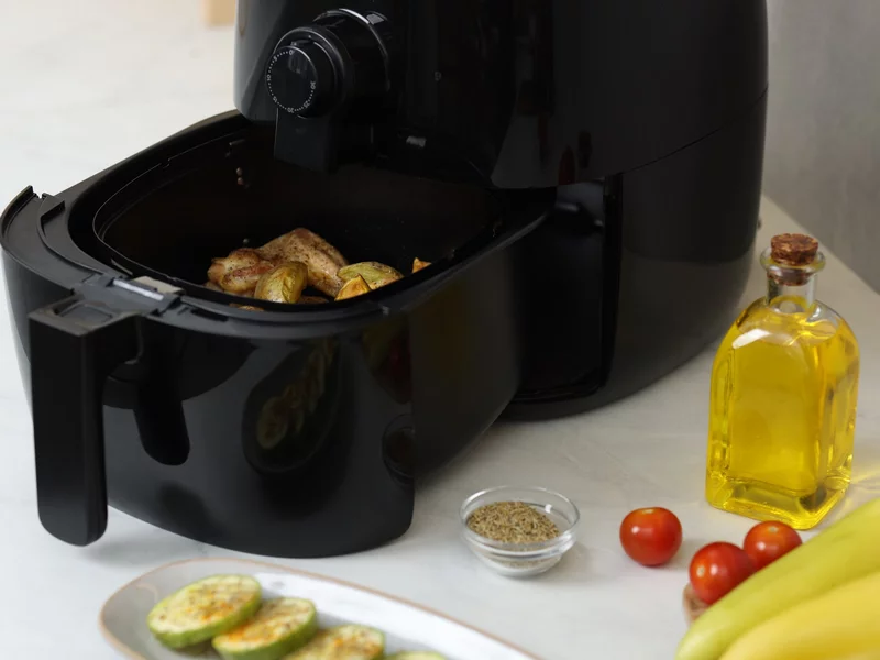 Air fryer ma konkurencję. Oto sprzęt, który podbija polskie kuchnie