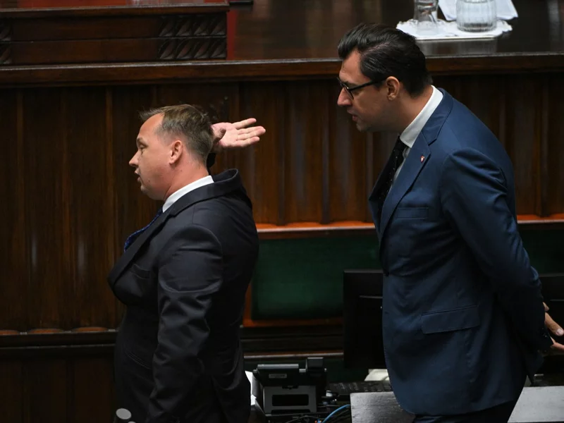 Ostry spór w Sejmie. „Sączycie do głów Polaków nienawiść, niszczycie relacje”