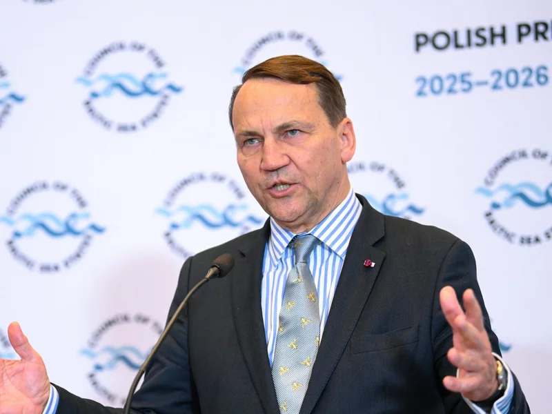 Sikorski uderza w Nawrockiego. „Jego polityczny obóz kłamał”