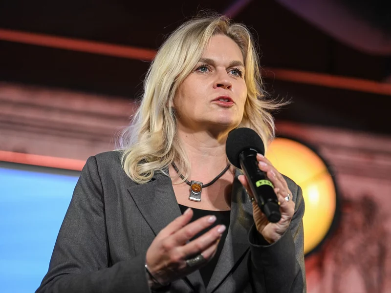 Pensje nauczycieli w górę. W środowisku wrze. „To jawna kpina”