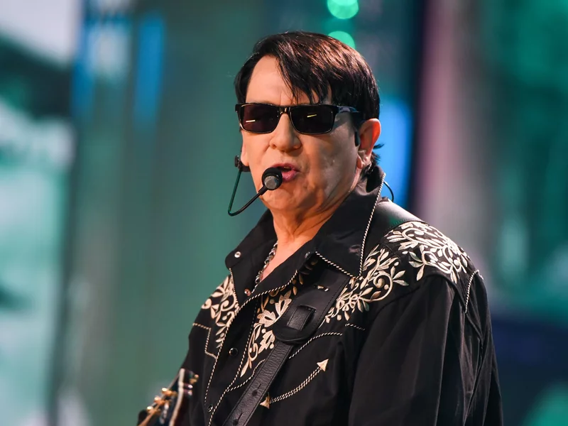 Maleńczuk „pozdrowił Pisiorów” i wymienił, kto powinien trafić do więzienia. Artysta się tłumaczy