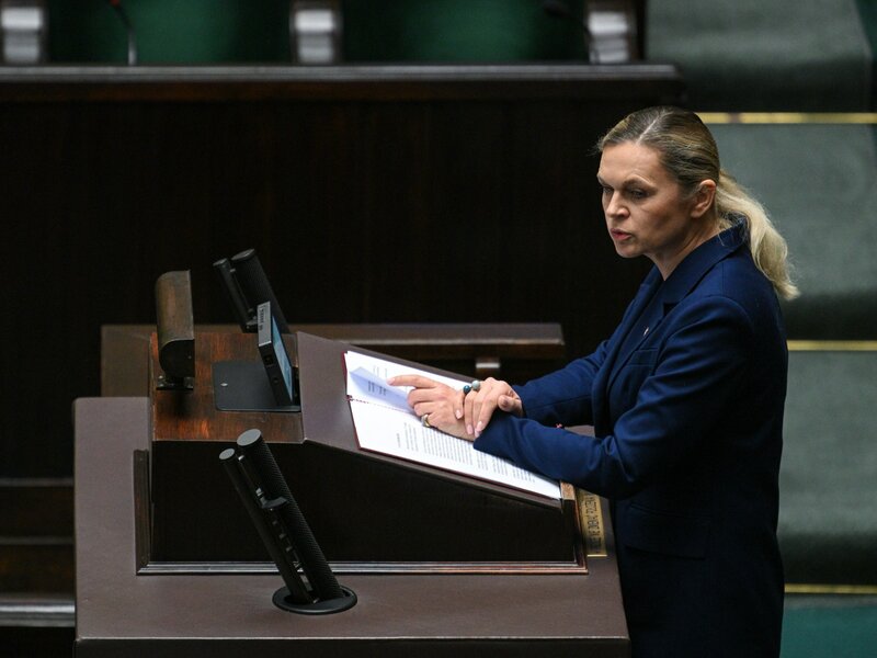 MEN kończy się czas na decyzję. Nauczycielka z apelem do Nowackiej