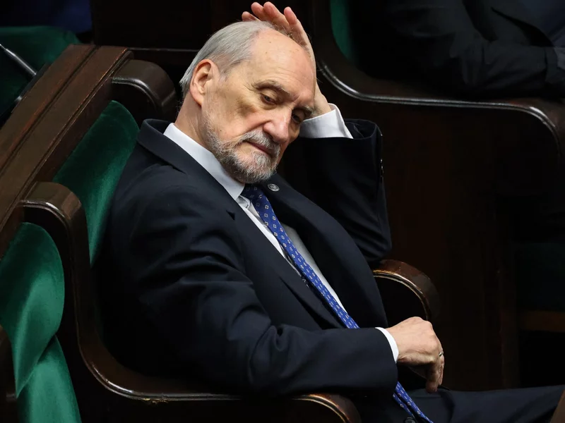 Sejm zdecydował ws. immunitetu Macierewicza. „Odpowie za bezczelne fiksacje”