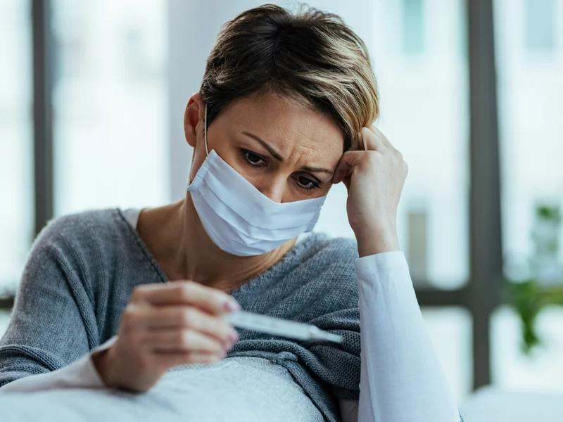 Przepełnione przychodnie i rosnąca liczba zgonów. Dane o grypie i covidzie zaczynają niepokoić