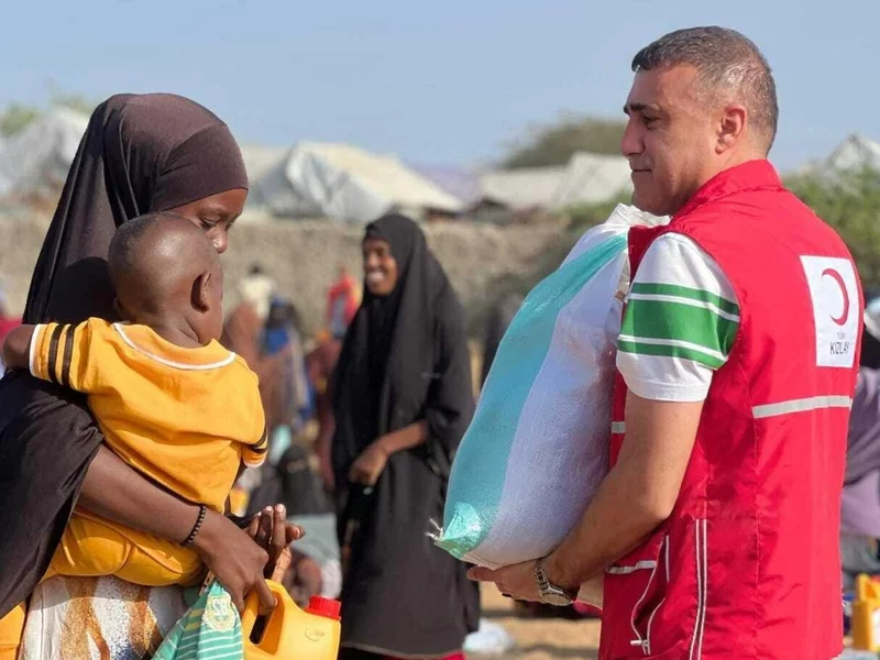 W „kraju głodu, biedy i piratów” odkryto złoża. Z wdzięczności podzieli się zyskami