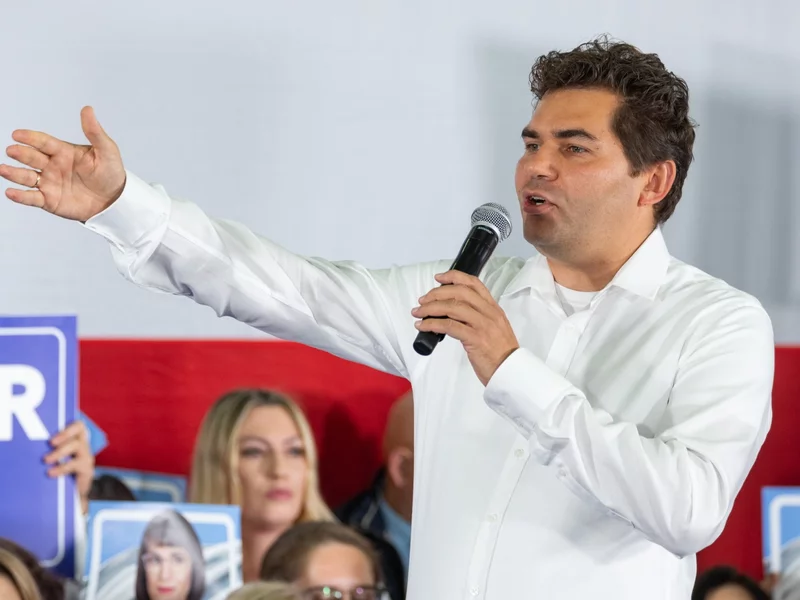 Były poseł PiS o faworycie prezesa: Młody, inteligentny. Może to być strzał w „dychę”