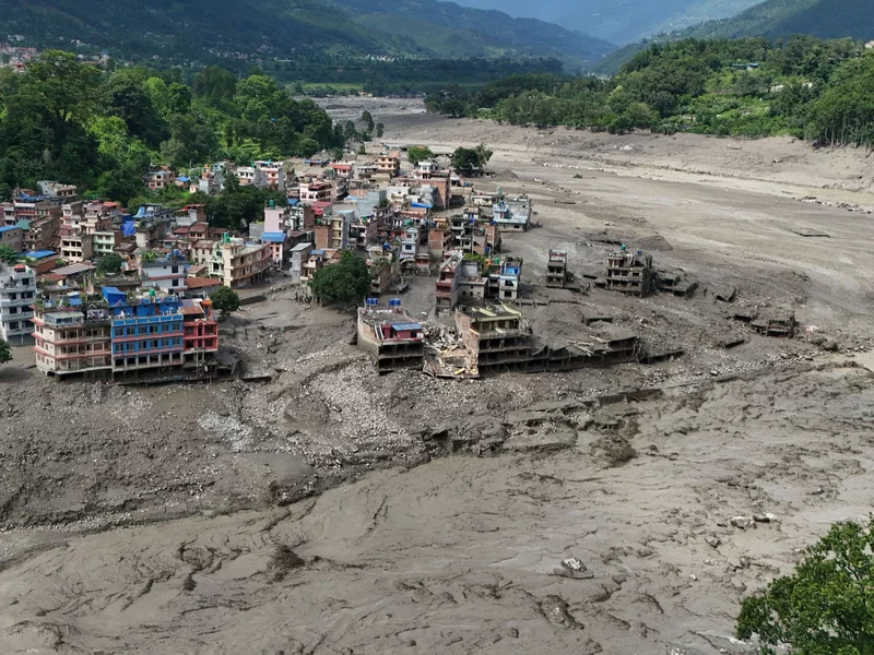 Tragiczny bilans powodzi w Nepalu. Co najmniej 157 ofiar i setki zaginionych