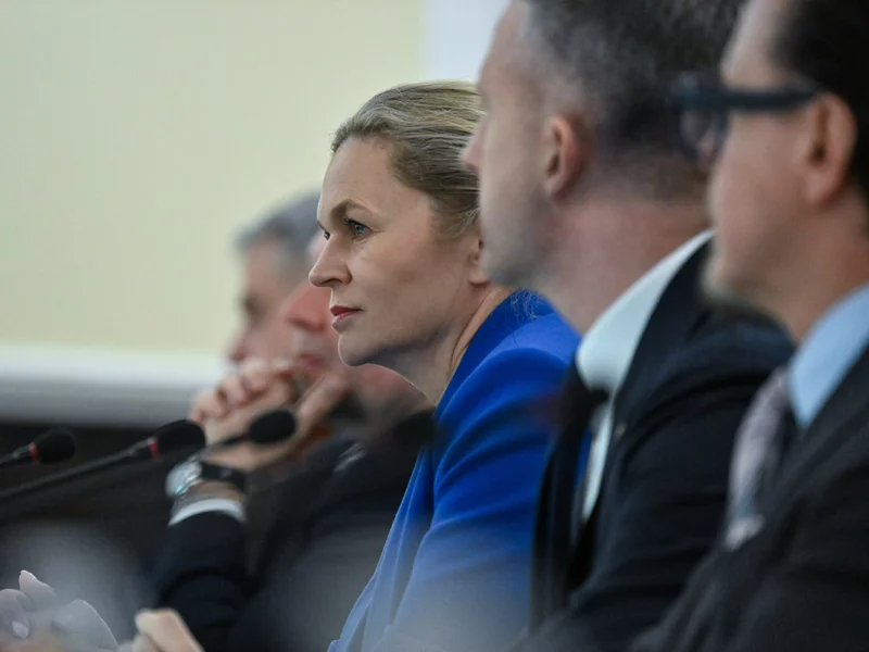 Wrze po decyzji MEN, rodzice wyręczają dzieci. „Uczy się, że można oszukiwać”