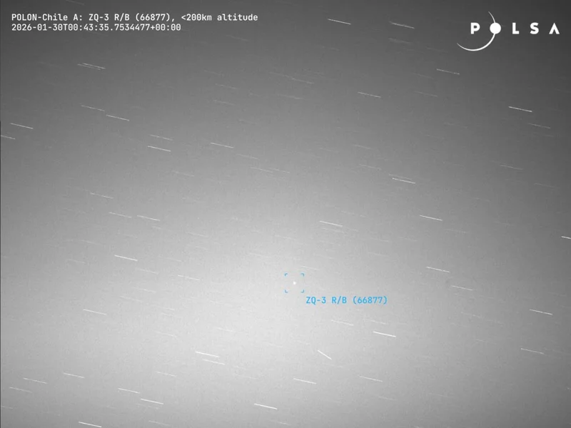 Ma 7,5 tony masy, może w minutę przemknąć nad Polską. POLSA podała najnowsze