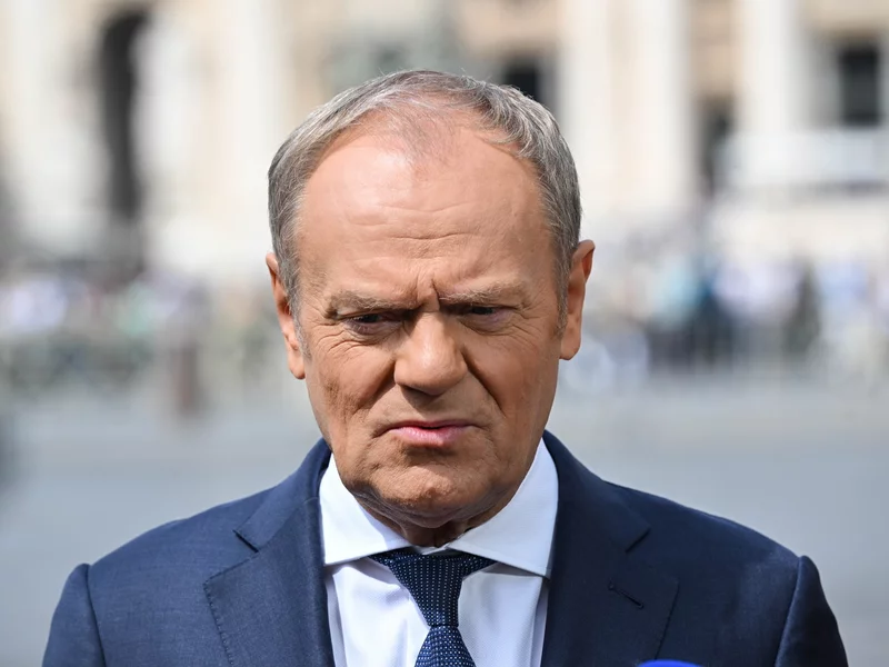 Pikieta przed domem Donalda Tuska. „Nawrocki i Kaczyński są pewnie dumni”
