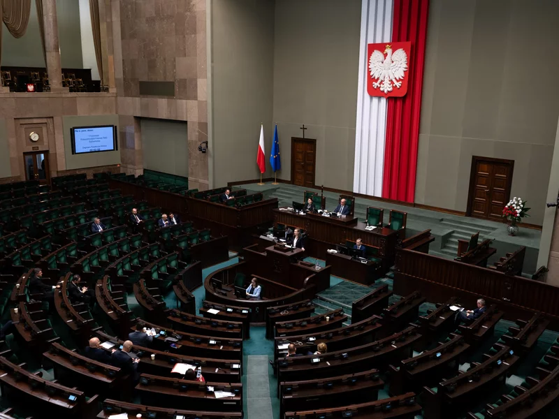 Posłowie powinni być karani przed całą Polską? Na przeszkodzie stoją poważne problemy