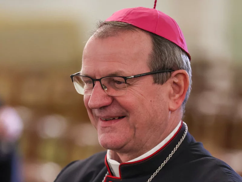 Krakowski PiS występuje przeciwko kard. Rysiowi? „Z tego będzie chryja”