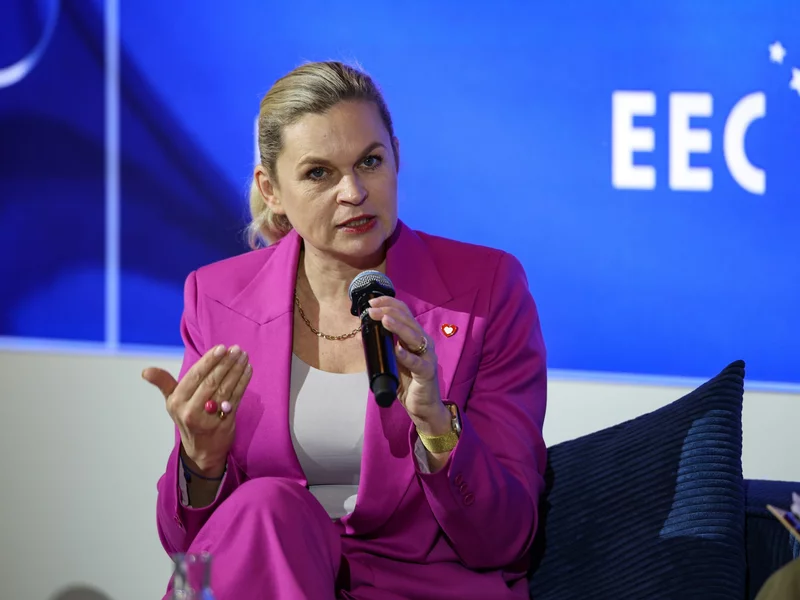 Pismo do szefowej MEN ws. obowiązkowej edukacji zdrowotnej. Przywołano niepokojące dane