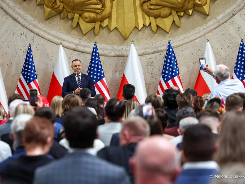 Niespodziewana kontuzja Nawrockiego. „Co chwilę zerkał”