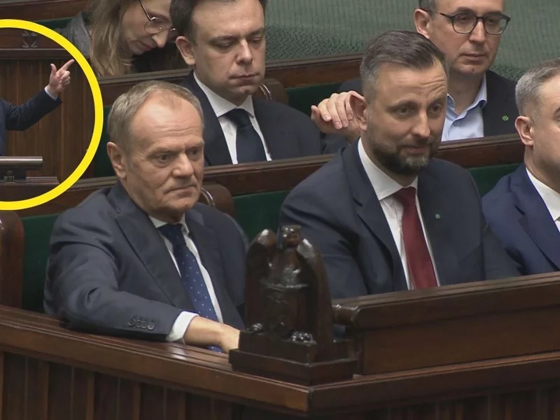 Czarnek życzył spokojnych świąt i się zaczęło. Wymowna mina członków rządu