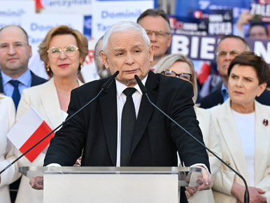 Miniatura: Kaczyński przelicytował Tuska. Będziemy...