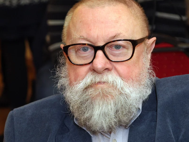 Prof. Bralczyk: Przychylam się do argumentów prezydenta. Zrobiłbym to samo