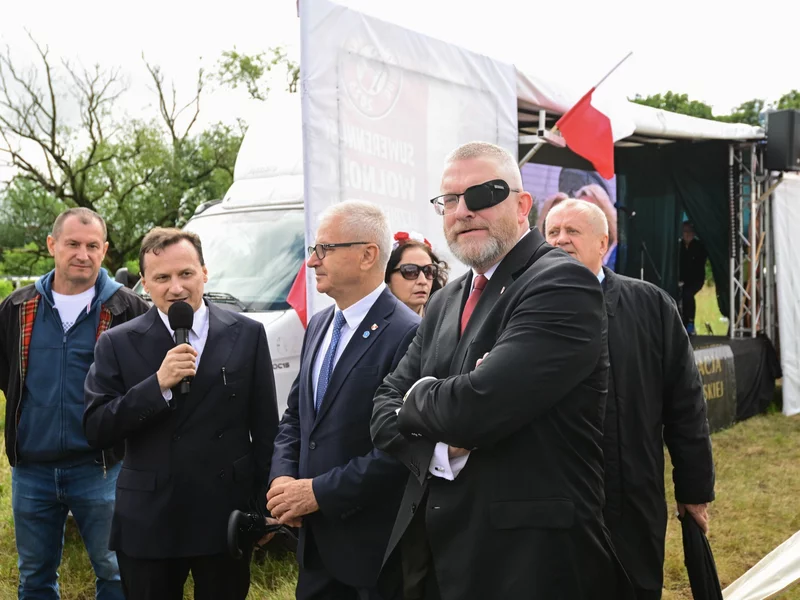 Rabin Schudrich zabrał głos ws. kontrmanifestacji w Jedwabnem. „Pamięć powinna łączyć, nie dzielić”