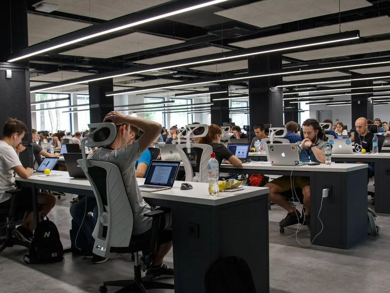 Prawo nie nadąża za technologią monitorowania pracowników? Może cierpieć ich prywatność