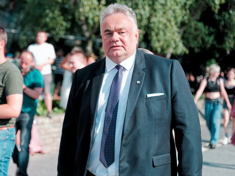 TV Republika alarmuje ws. problemów z odbiorem stacji. Emitel zabrał głos